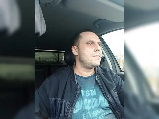 Live sex webcam photo for HaroldAutumn #273188981