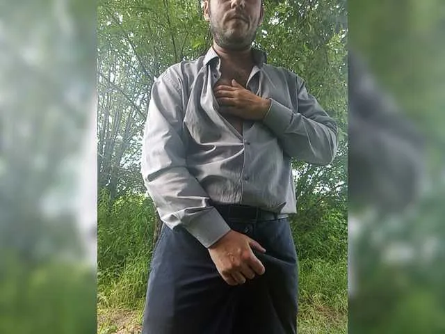 Live sex webcam photo for HaroldAutumn #273976768