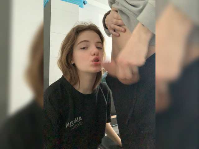 Live sex webcam photo for Harricum #276555822