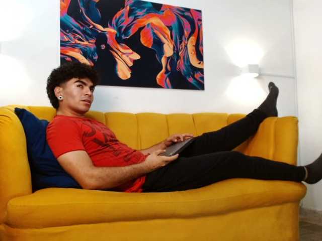 Live sex webcam photo for HarryKravitz #276083397