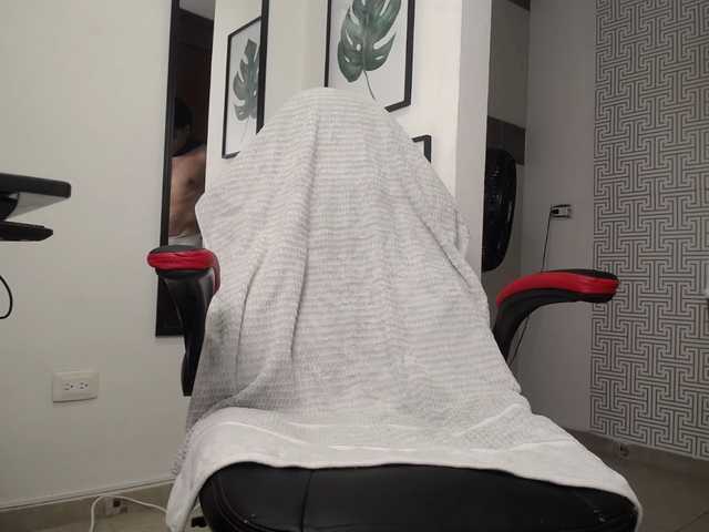 Live sex webcam photo for HarryKravitz #276110359