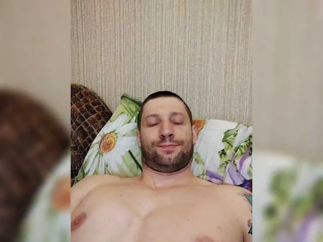 Live sex webcam photo for HarryPotter2391 #285469207