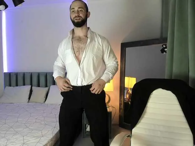 Live sex webcam photo for HarveyStone #276886209