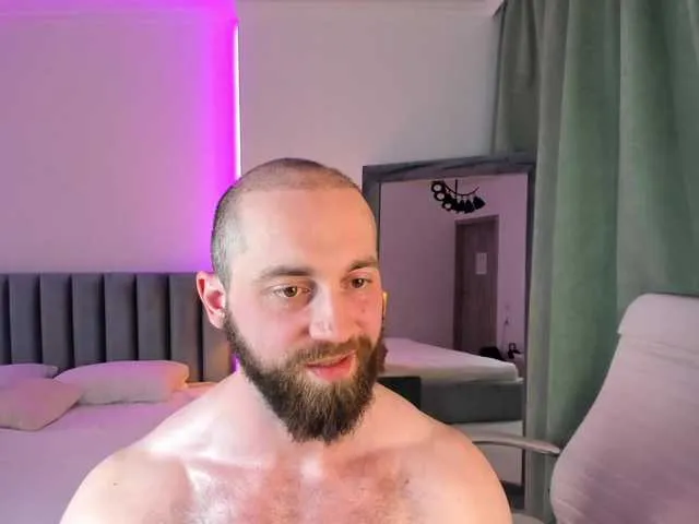 Live sex webcam photo for HarveyStone #277229399