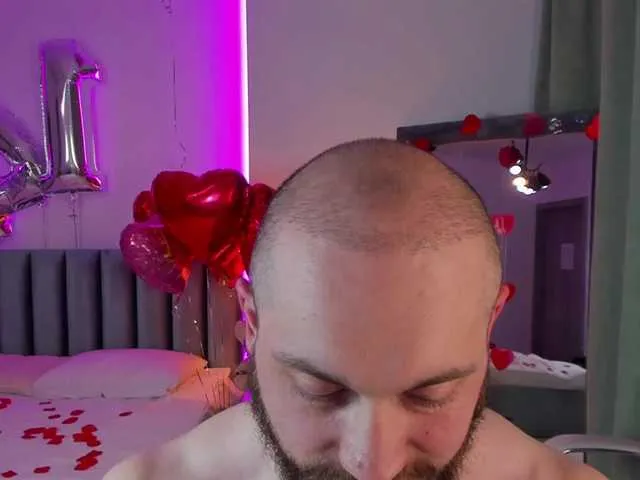 Live sex webcam photo for HarveyStone #277286658