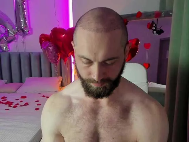 Live sex webcam photo for HarveyStone #277305835