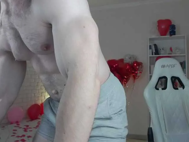 Live sex webcam photo for HarveyStone #277335069