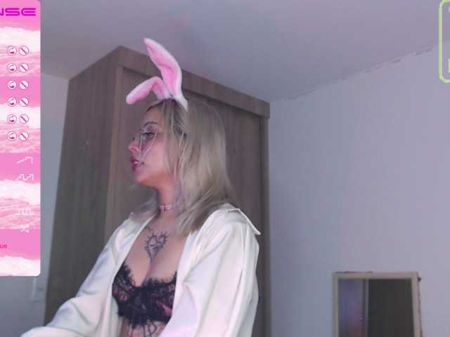 Live sex webcam photo for HateFulBunny #272117816