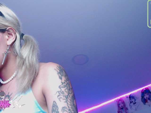 Live sex webcam photo for HateFulBunny #273047435