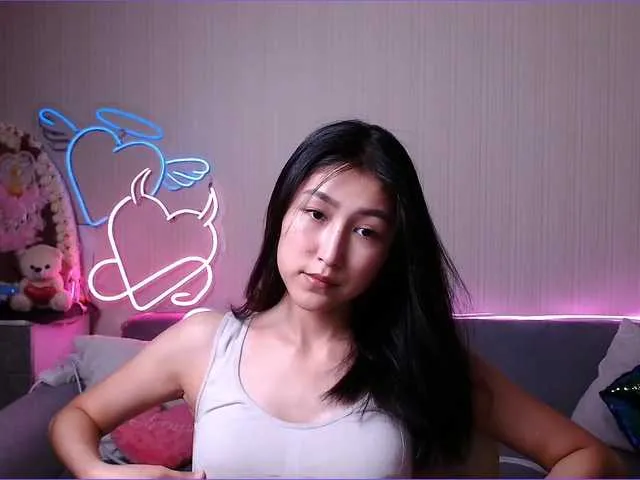 Live sex webcam photo for HatumiSou #288044567
