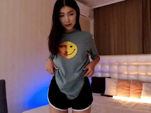 Live sex webcam photo for HatumiSou #288044587