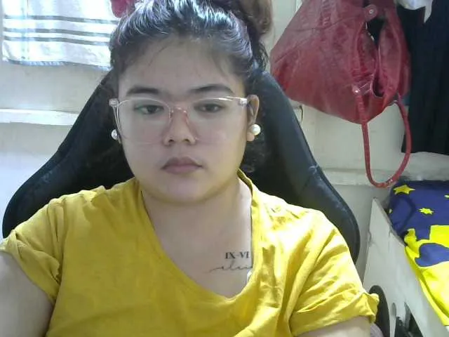 Live sex webcam photo for Havesomefun1 #271875084