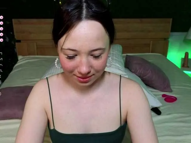 Live sex webcam photo for HayleFireHot #277911274