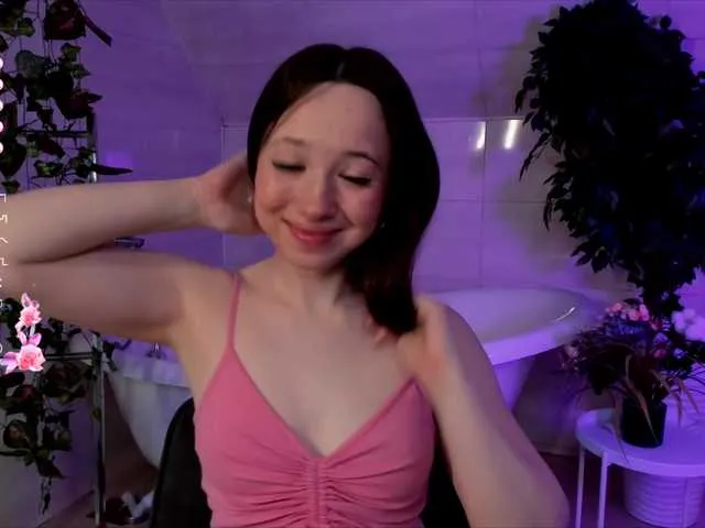 Live sex webcam photo for HayleFireHot #278030438