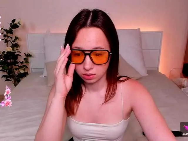 Live sex webcam photo for HayleFireHot #278184307