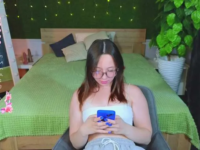 Live sex webcam photo for HayleFireHot #280304351