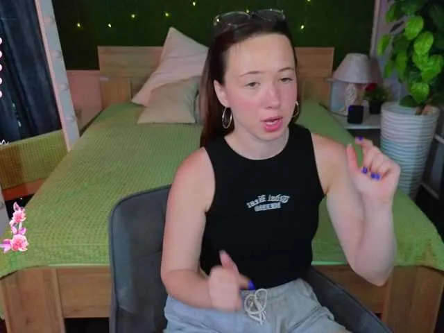 Live sex webcam photo for HayleFireHot #282423877