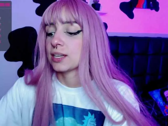 Live sex webcam photo for HazelBlair- #275452863