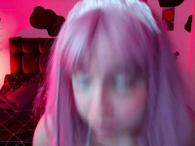 Live sex webcam photo for HazelBlair- #276018260