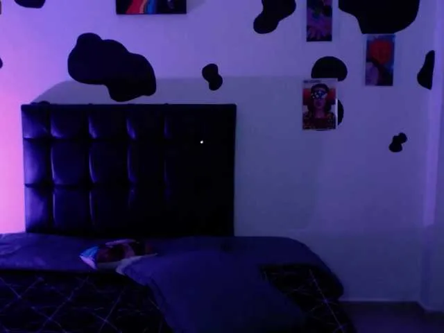 Live sex webcam photo for HazelBlair- #276048440