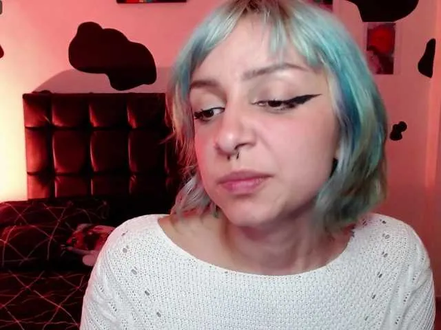 Live sex webcam photo for HazelBlair- #276063510