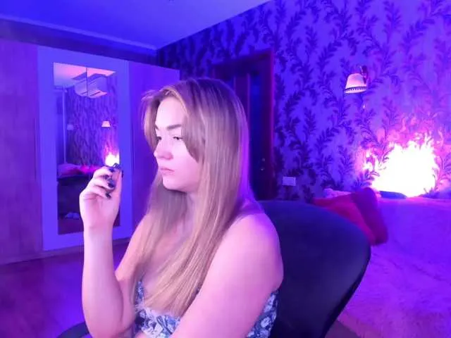 Live sex webcam photo for HazelGrace69 #273284806
