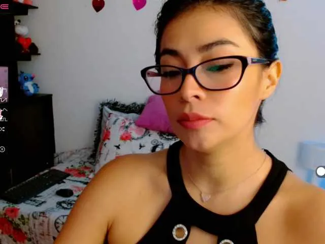 Live sex webcam photo for Hazelgs #273404786