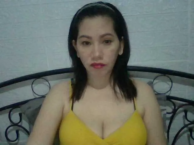 Live sex webcam photo for HeartRoxy #277125906