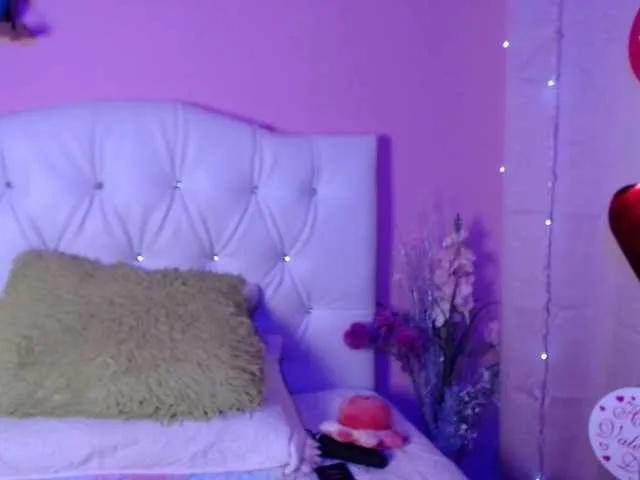 Live sex webcam photo for Hecate23 #291004474