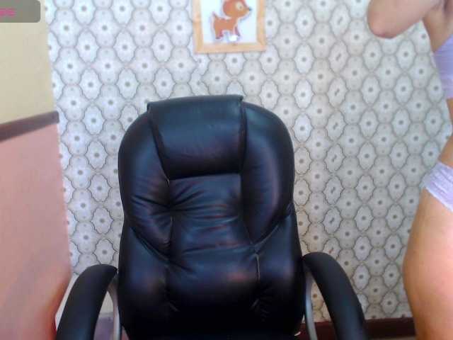 Live sex webcam photo for HeidyMoore #282035064