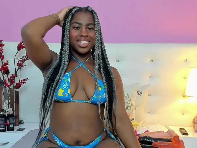 Live sex webcam photo for HeidyRogge #274078025