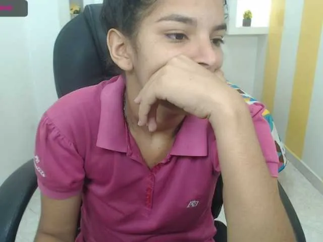Live sex webcam photo for Heidylans #272743278
