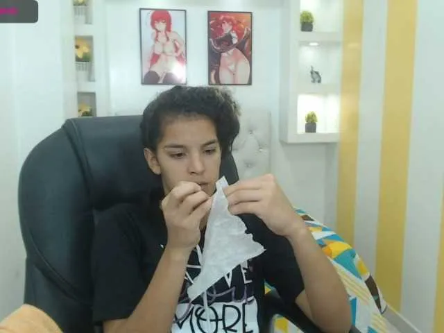 Live sex webcam photo for Heidylans #272792961