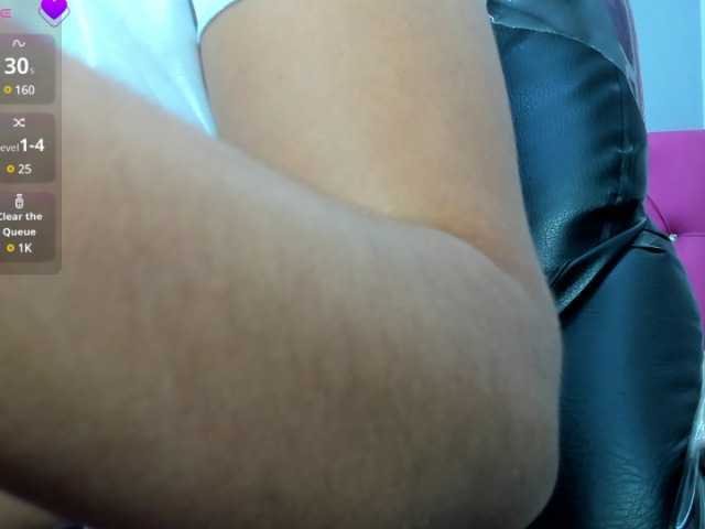 Live sex webcam photo for Helen-russo #290897274