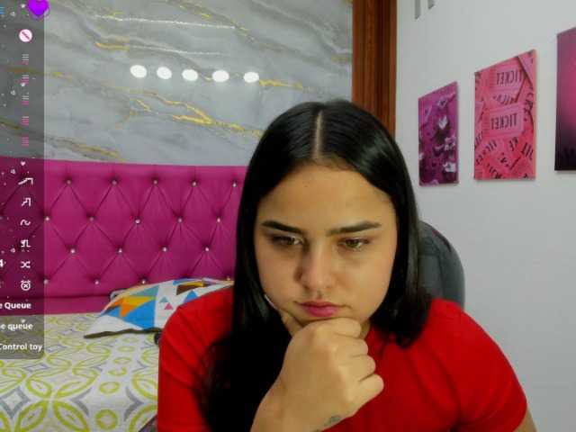 Live sex webcam photo for Helen-russo #292423989