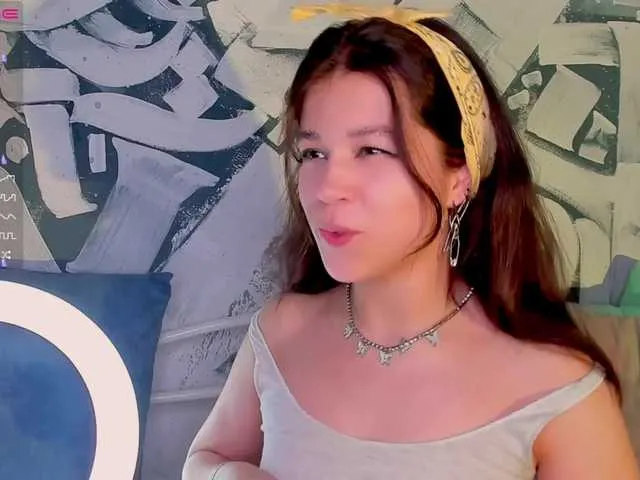 Live sex webcam photo for HelenBerery #274272822