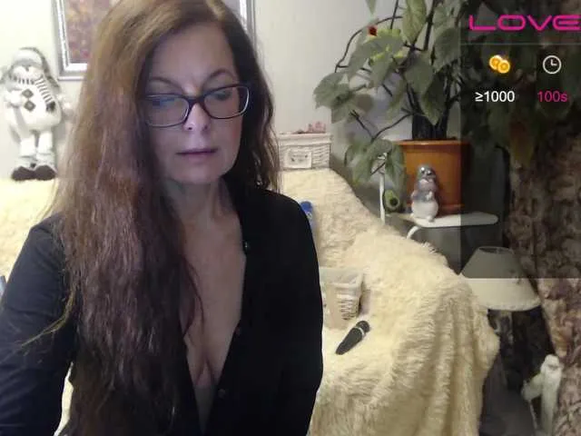 Live sex webcam photo for HelenBerg #271837835