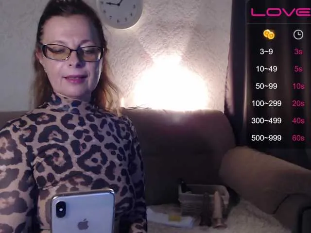 Live sex webcam photo for HelenBerg #273689737