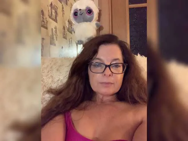 Live sex webcam photo for HelenBerg #274025635