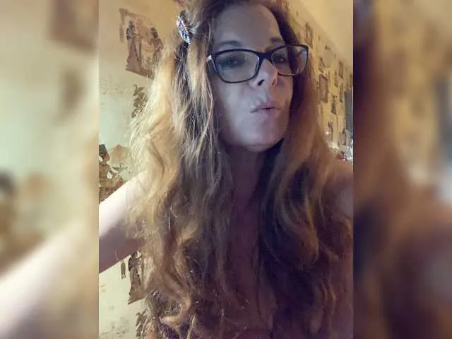 Live sex webcam photo for HelenBerg #274537446