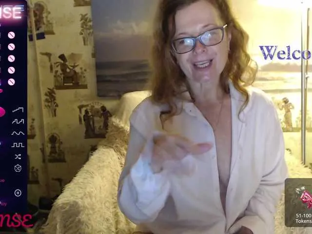 Live sex webcam photo for HelenBerg #275928176