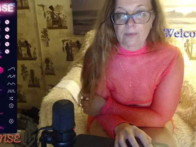 Live sex webcam photo for HelenBerg #275937302