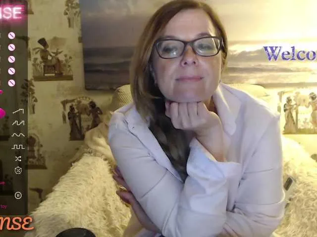 Live sex webcam photo for HelenBerg #275946053