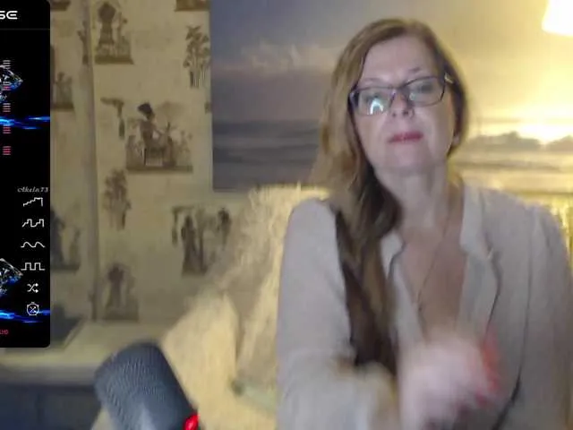 Live sex webcam photo for HelenBerg #276296477