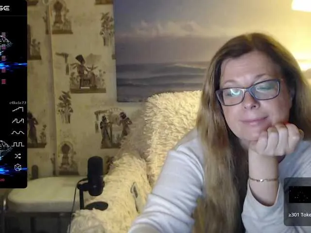 Live sex webcam photo for HelenBerg #276310661