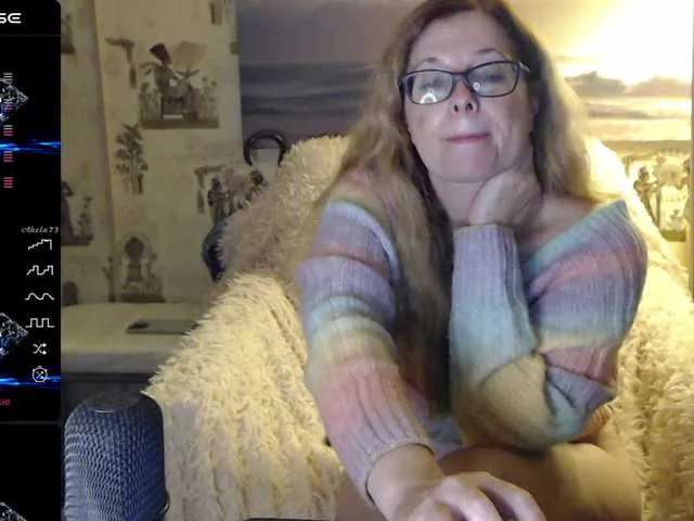 Live sex webcam photo for HelenBerg #276323745