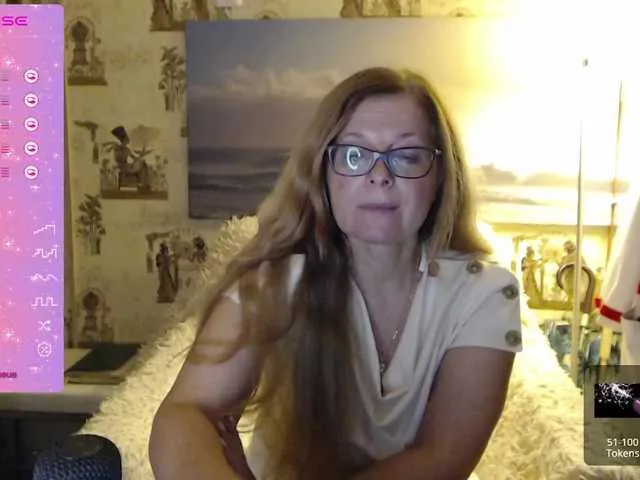 Live sex webcam photo for HelenBerg #276456279