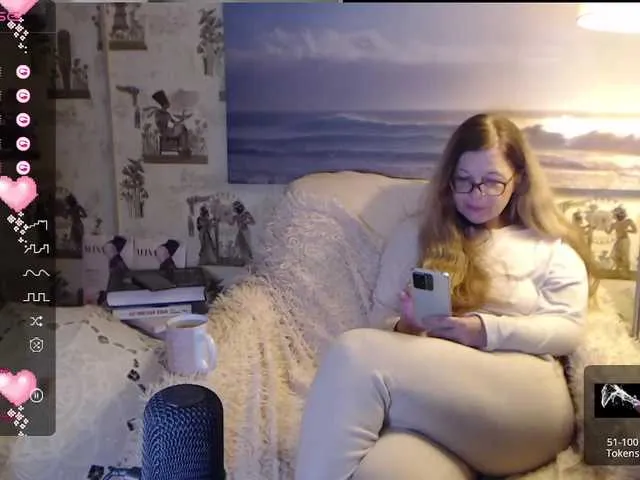 Live sex webcam photo for HelenBerg #276553952