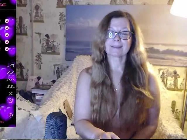 Live sex webcam photo for HelenBerg #276603180