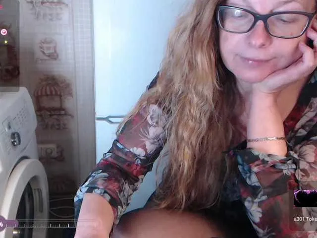 Live sex webcam photo for HelenBerg #276738034